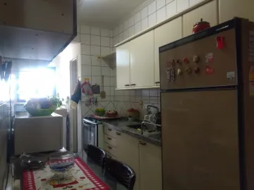 Alugar Apartamento / Padr&atilde;o em S&atilde;o Jos&eacute; do Rio Preto. apenas R$ 320.000,00