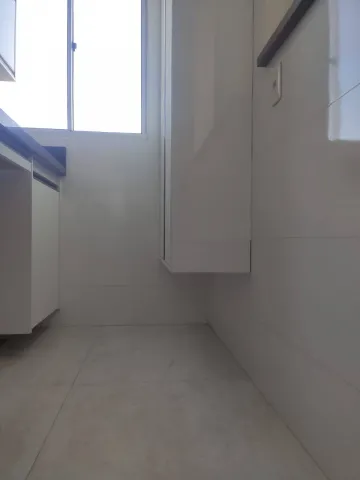 Alugar Apartamento / Padr&atilde;o em S&atilde;o Jos&eacute; do Rio Preto R$ 1.650,00 - Foto 4