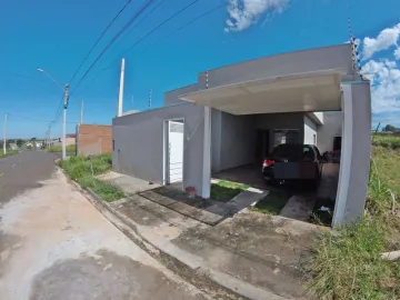 Alugar Casa / Padr&atilde;o em S&atilde;o Jos&eacute; do Rio Preto R$ 1.139,00 - Foto 1