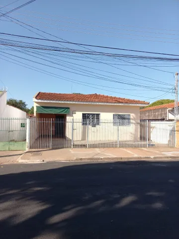 Alugar Casa / Padr&atilde;o em S&atilde;o Jos&eacute; do Rio Preto. apenas R$ 1.320,00