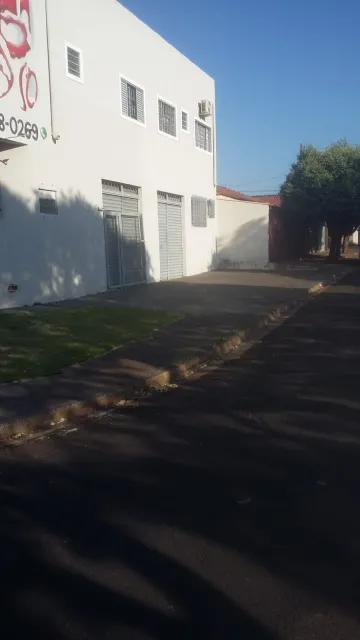 Alugar Casa / Padr&atilde;o em S&atilde;o Jos&eacute; do Rio Preto. apenas R$ 2.000,00
