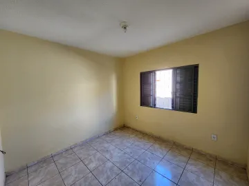Alugar Casa / Padr&atilde;o em S&atilde;o Jos&eacute; do Rio Preto R$ 1.400,00 - Foto 4