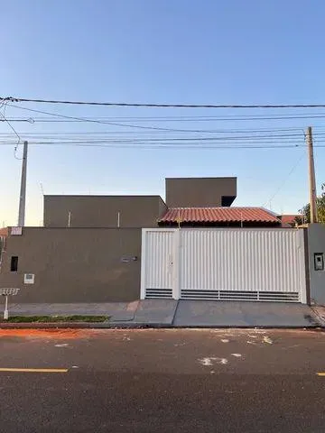 Alugar Casa / Padr&atilde;o em S&atilde;o Jos&eacute; do Rio Preto. apenas R$ 430.000,00