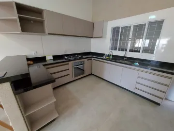 Alugar Casa / Padr&atilde;o em S&atilde;o Jos&eacute; do Rio Preto R$ 2.200,00 - Foto 4