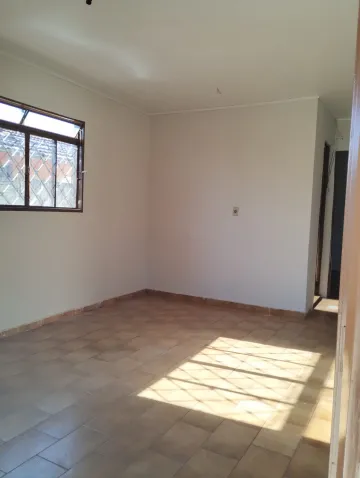 Alugar Casa / Padr&atilde;o em S&atilde;o Jos&eacute; do Rio Preto R$ 850,00 - Foto 2