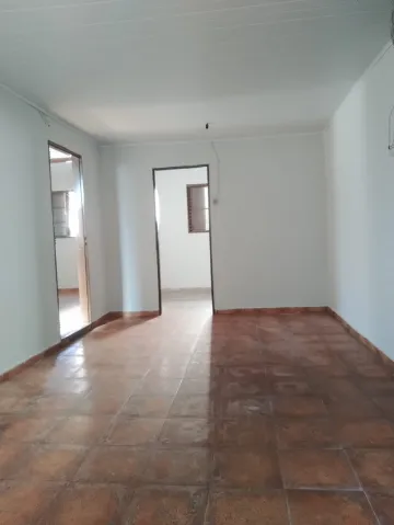 Alugar Casa / Padr&atilde;o em S&atilde;o Jos&eacute; do Rio Preto R$ 850,00 - Foto 3