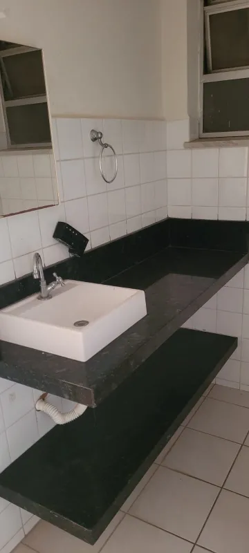 Alugar Apartamento / Padr&atilde;o em S&atilde;o Jos&eacute; do Rio Preto R$ 1.500,00 - Foto 3