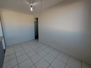 Alugar Apartamento / Padr&atilde;o em S&atilde;o Jos&eacute; do Rio Preto R$ 800,00 - Foto 2