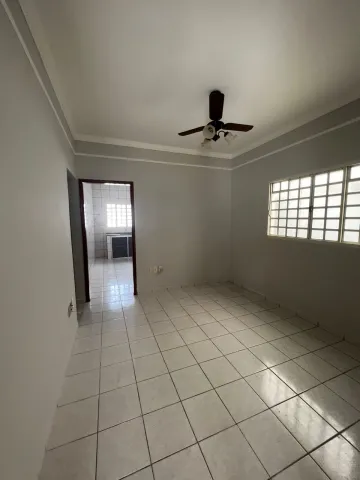 Alugar Casa / Padr&atilde;o em S&atilde;o Jos&eacute; do Rio Preto R$ 1.500,00 - Foto 5