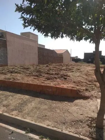 Comprar Terreno / Padr&atilde;o em Mirassol R$ 105.000,00 - Foto 4