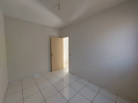 Alugar Apartamento / Padr&atilde;o em S&atilde;o Jos&eacute; do Rio Preto R$ 750,00 - Foto 11