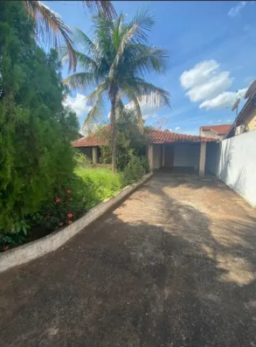 Alugar Casa / Padr&atilde;o em S&atilde;o Jos&eacute; do Rio Preto. apenas R$ 1.300,00
