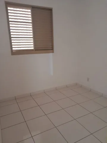 Alugar Apartamento / Padr&atilde;o em S&atilde;o Jos&eacute; do Rio Preto R$ 1.100,00 - Foto 2