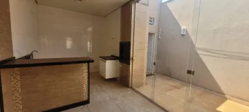 Alugar Casa / Condom&iacute;nio em S&atilde;o Jos&eacute; do Rio Preto. apenas R$ 1.500,00