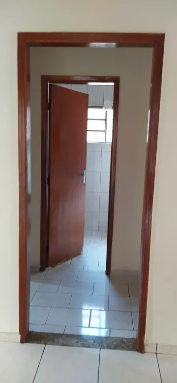 Alugar Casa / Padr&atilde;o em S&atilde;o Jos&eacute; do Rio Preto R$ 1.500,00 - Foto 16