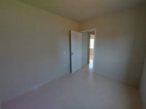 Alugar Casa / Condom&iacute;nio em S&atilde;o Jos&eacute; do Rio Preto R$ 800,00 - Foto 10