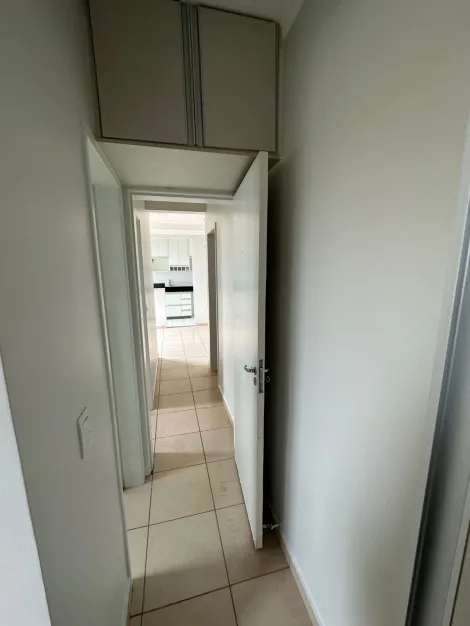 Alugar Apartamento / Padr&atilde;o em S&atilde;o Jos&eacute; do Rio Preto R$ 1.400,00 - Foto 2