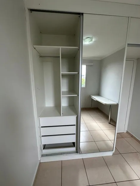 Alugar Apartamento / Padr&atilde;o em S&atilde;o Jos&eacute; do Rio Preto R$ 1.400,00 - Foto 17