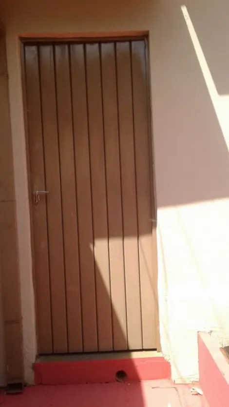 Alugar Casa / Padr&atilde;o em S&atilde;o Jos&eacute; do Rio Preto R$ 1.200,00 - Foto 3