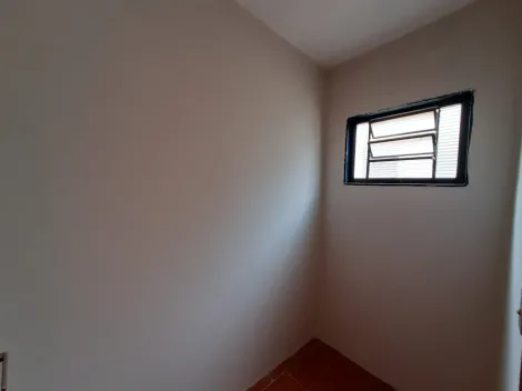 Alugar Apartamento / Padr&atilde;o em S&atilde;o Jos&eacute; do Rio Preto R$ 900,00 - Foto 12