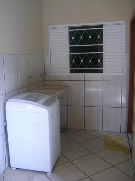 Alugar Casa / Padr&atilde;o em S&atilde;o Jos&eacute; do Rio Preto R$ 1.350,00 - Foto 9