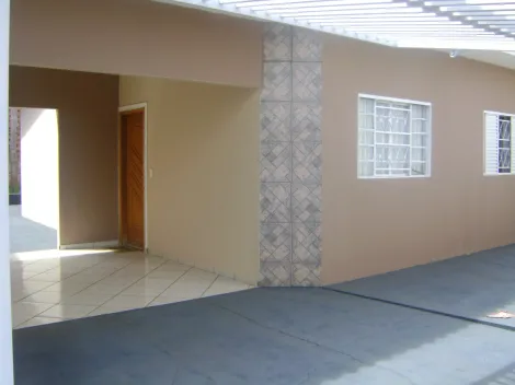 Alugar Casa / Padr&atilde;o em S&atilde;o Jos&eacute; do Rio Preto. apenas R$ 1.350,00