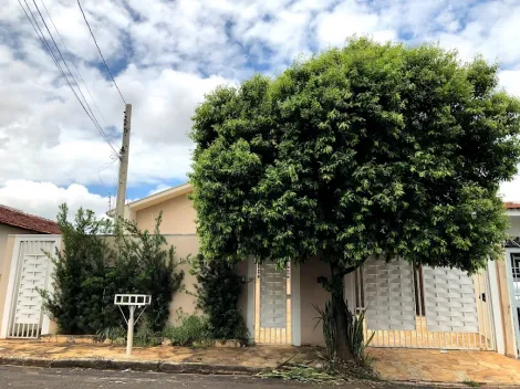 Alugar Casa / Padr&atilde;o em S&atilde;o Jos&eacute; do Rio Preto. apenas R$ 400.000,00