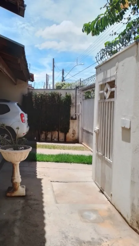 Alugar Casa / Padr&atilde;o em S&atilde;o Jos&eacute; do Rio Preto R$ 1.700,00 - Foto 2