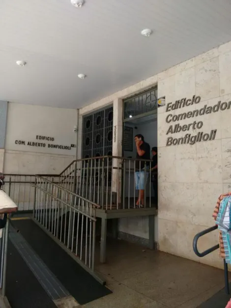 Alugar Comercial / Sala em S&atilde;o Jos&eacute; do Rio Preto R$ 550,00 - Foto 5