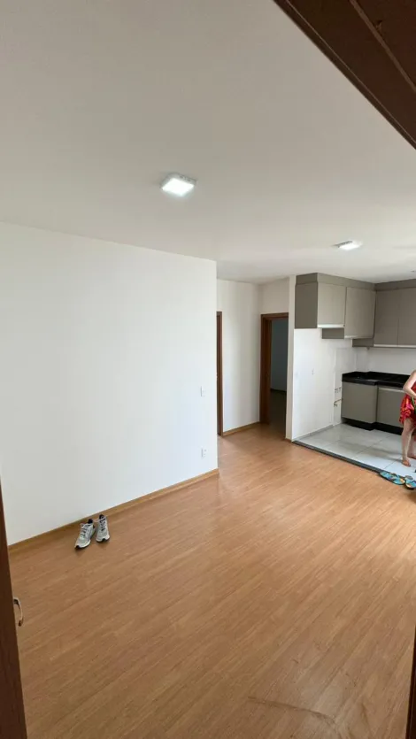 Alugar Apartamento / Padr&atilde;o em S&atilde;o Jos&eacute; do Rio Preto R$ 950,00 - Foto 3