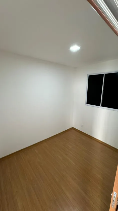 Alugar Apartamento / Padr&atilde;o em S&atilde;o Jos&eacute; do Rio Preto R$ 950,00 - Foto 4