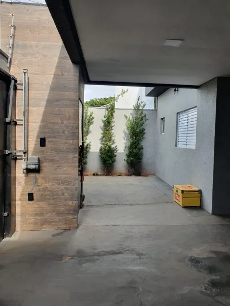 Alugar Casa / Padr&atilde;o em S&atilde;o Jos&eacute; do Rio Preto. apenas R$ 285.000,00