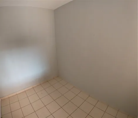 Alugar Casa / Condom&iacute;nio em S&atilde;o Jos&eacute; do Rio Preto R$ 985,00 - Foto 8