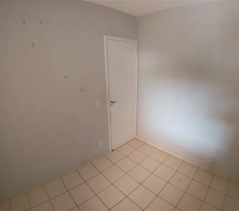 Alugar Casa / Condom&iacute;nio em S&atilde;o Jos&eacute; do Rio Preto R$ 985,00 - Foto 9