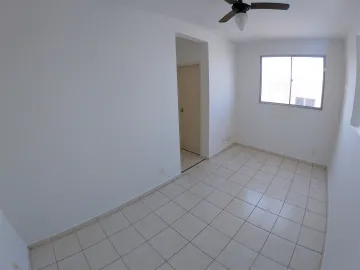 Alugar Apartamento / Padr&atilde;o em S&atilde;o Jos&eacute; do Rio Preto. apenas R$ 700,00