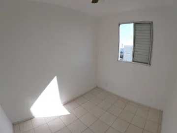 Alugar Apartamento / Padr&atilde;o em S&atilde;o Jos&eacute; do Rio Preto R$ 700,00 - Foto 4