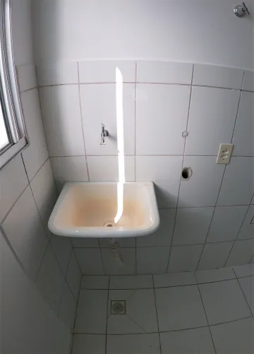 Alugar Apartamento / Padr&atilde;o em S&atilde;o Jos&eacute; do Rio Preto R$ 700,00 - Foto 9