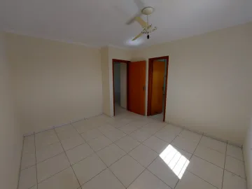 Alugar Apartamento / Padr&atilde;o em S&atilde;o Jos&eacute; do Rio Preto R$ 708,00 - Foto 12
