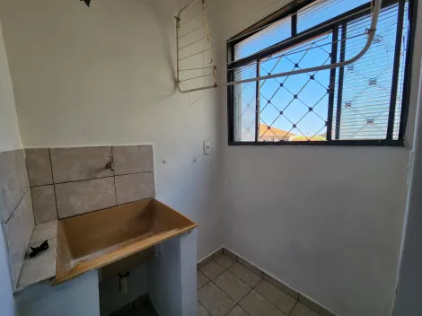 Alugar Apartamento / Padr&atilde;o em S&atilde;o Jos&eacute; do Rio Preto R$ 750,00 - Foto 4