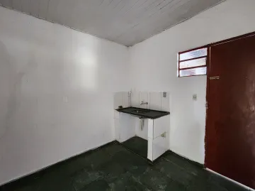 Alugar Casa / Padr&atilde;o em S&atilde;o Jos&eacute; do Rio Preto R$ 600,00 - Foto 4