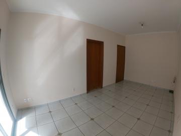 Alugar Apartamento / Padr&atilde;o em S&atilde;o Jos&eacute; do Rio Preto R$ 1.300,00 - Foto 3