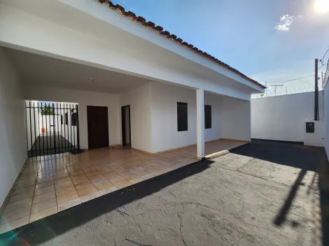 Alugar Casa / Padr&atilde;o em S&atilde;o Jos&eacute; do Rio Preto. apenas R$ 2.200,00