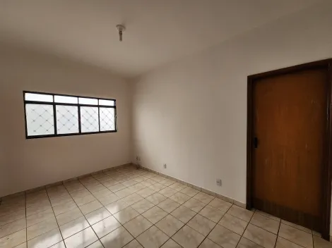 Alugar Casa / Padr&atilde;o em S&atilde;o Jos&eacute; do Rio Preto R$ 2.200,00 - Foto 4