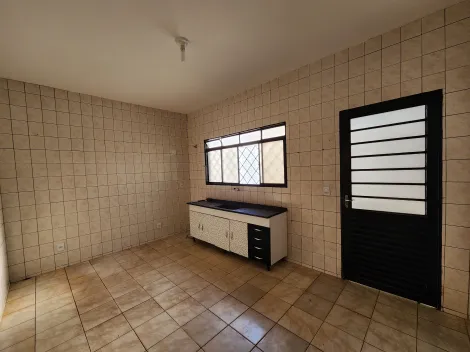 Alugar Casa / Padr&atilde;o em S&atilde;o Jos&eacute; do Rio Preto R$ 2.200,00 - Foto 14