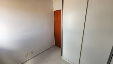 Alugar Apartamento / Cobertura em S&atilde;o Jos&eacute; do Rio Preto R$ 1.650,00 - Foto 18