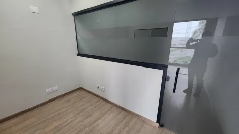 Alugar Comercial / Sala em S&atilde;o Jos&eacute; do Rio Preto R$ 2.500,00 - Foto 3