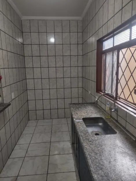 Alugar Casa / Sobrado em S&atilde;o Jos&eacute; do Rio Preto R$ 1.760,00 - Foto 16
