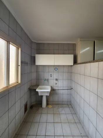 Alugar Apartamento / Padr&atilde;o em S&atilde;o Jos&eacute; do Rio Preto R$ 1.600,00 - Foto 14