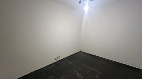 Alugar Comercial / Casa Comercial em S&atilde;o Jos&eacute; do Rio Preto R$ 750,00 - Foto 5