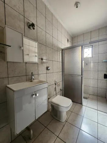 Alugar Casa / Padr&atilde;o em S&atilde;o Jos&eacute; do Rio Preto R$ 1.800,00 - Foto 7